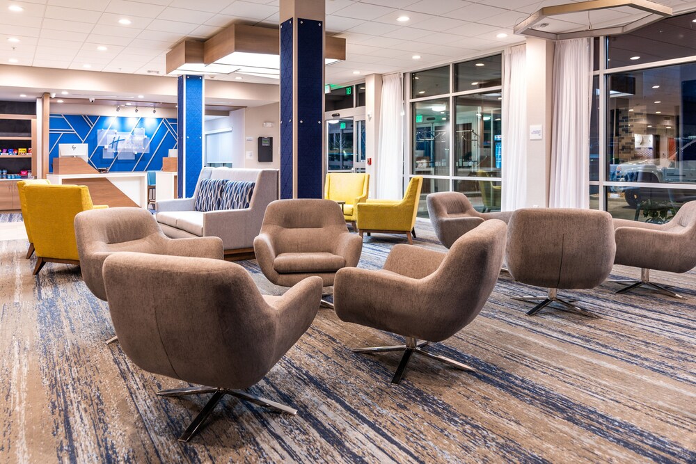 holiday inn express and suites charlottesville an ihg hotel