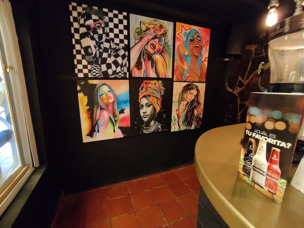 hotel laureles de la villa