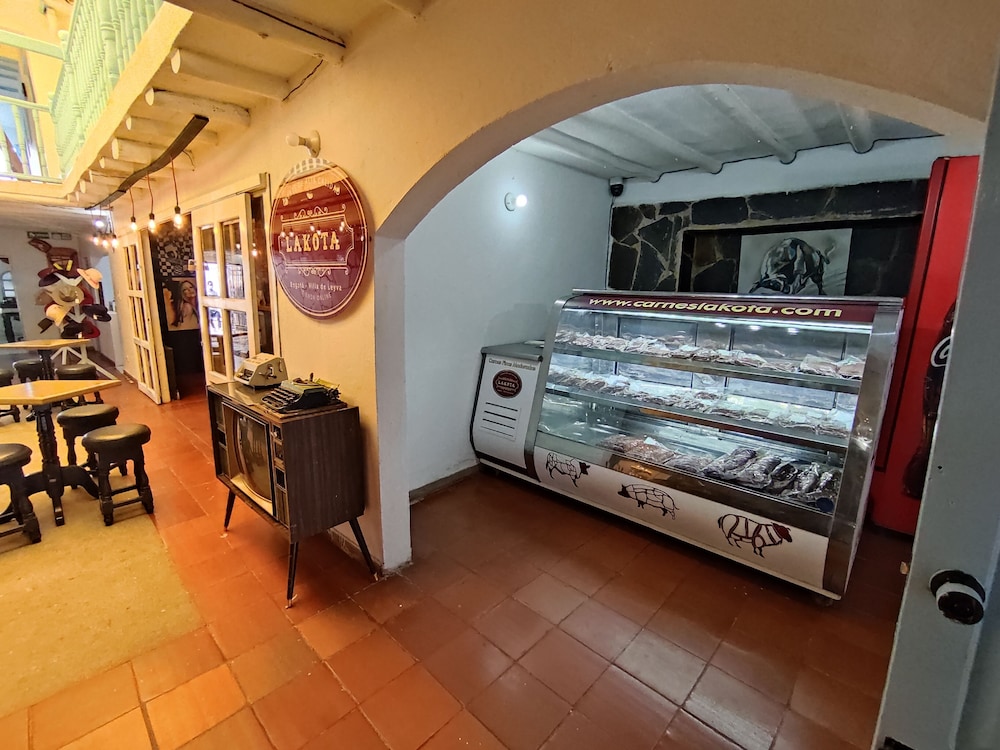 hotel laureles de la villa