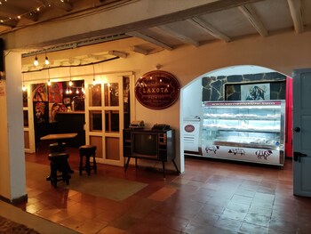 hotel laureles de la villa