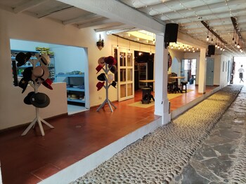 hotel laureles de la villa