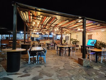 hotel laureles de la villa