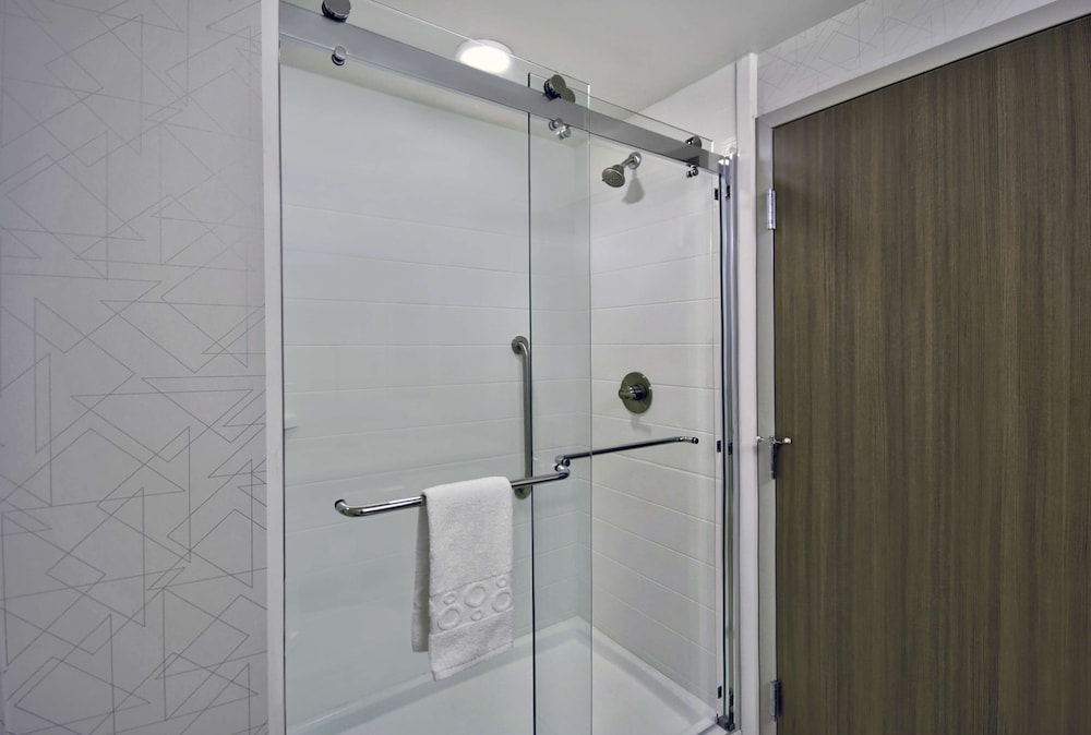 home2 suites by hilton whitestown indianapolis nw