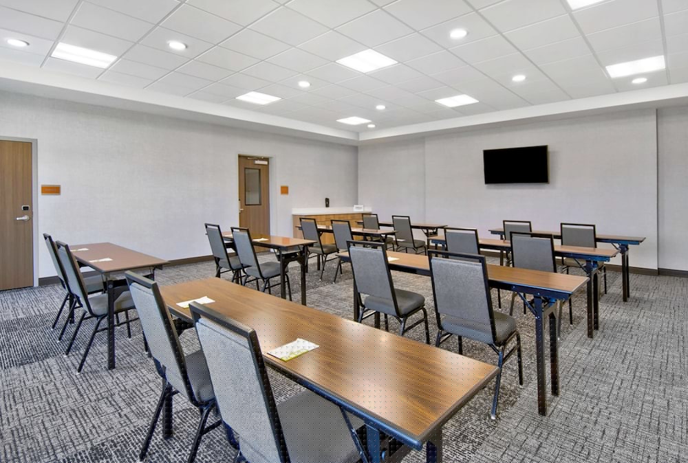 home2 suites by hilton whitestown indianapolis nw