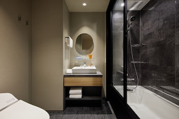 oakwood hotel oike kyoto