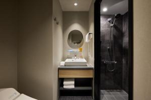 oakwood hotel oike kyoto