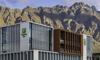 holiday inn queenstown remarkables park an ihg hotel