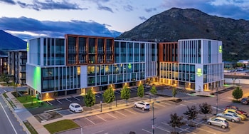 holiday inn queenstown remarkables park an ihg hotel