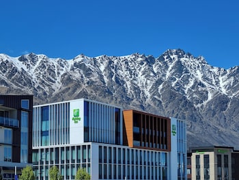 holiday inn queenstown remarkables park an ihg hotel