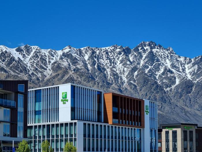 holiday inn queenstown remarkables park an ihg hotel