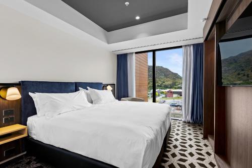 holiday inn queenstown remarkables park an ihg hotel