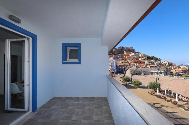 the square castelsardo