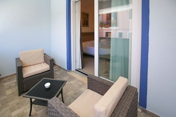 the square castelsardo