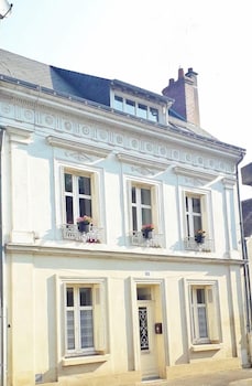 Le Huis Clos,36 Rue Ambroise Paré,3 star