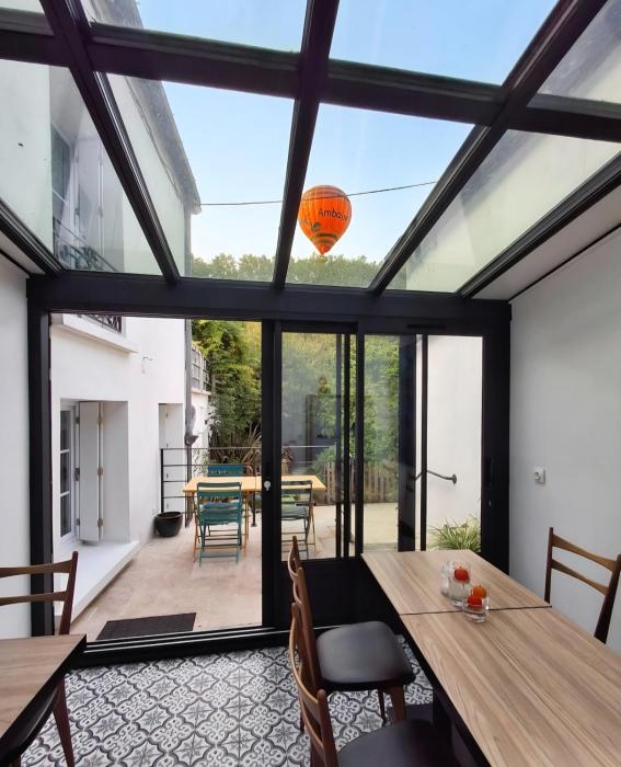 le huis clos