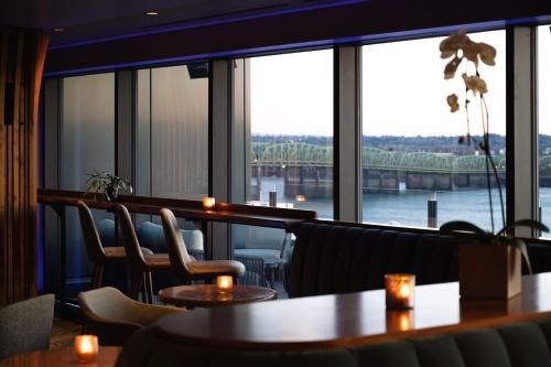 indigo vancouver dwtn portland area