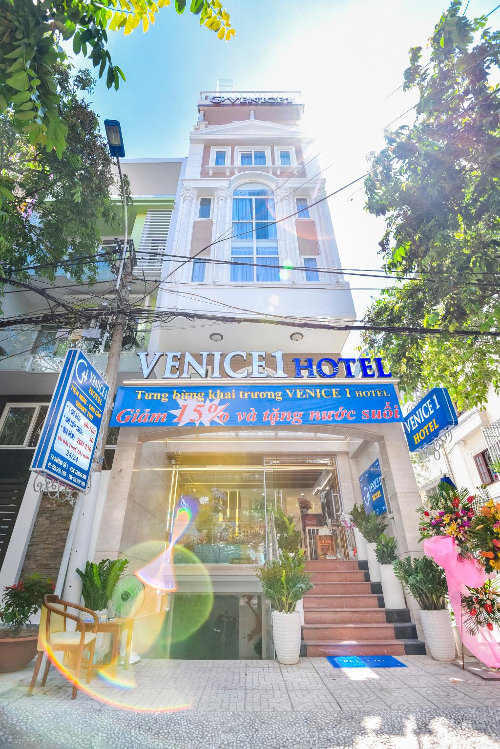 venice 1 hotel