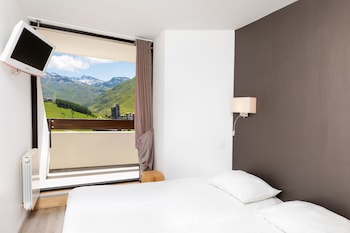 sowell residences cret voland