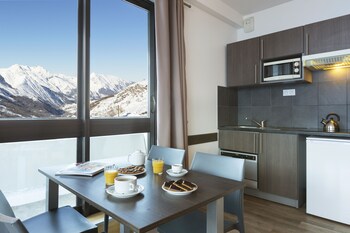 sowell residences cret voland