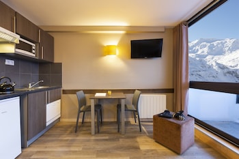 sowell residences cret voland