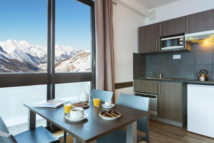 sowell residences cret voland