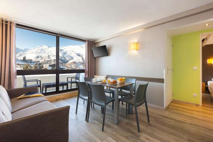 sowell residences cret voland