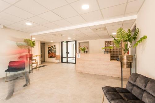 zenao apparthotel villeneuve les avignon