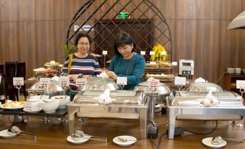 elephants hotel buon ma thuot