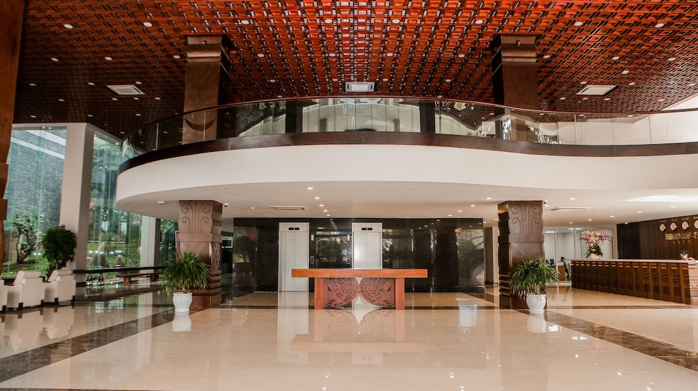 elephants hotel buon ma thuot