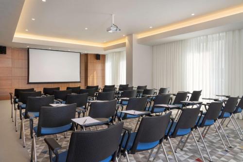 hampton by hilton tashkent