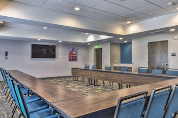 hampton inn and suites keene