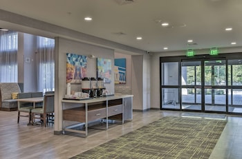hampton inn and suites keene