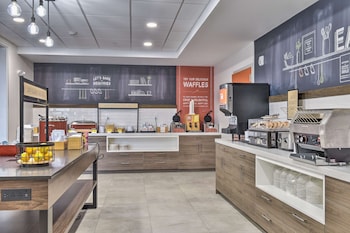 hampton inn and suites keene