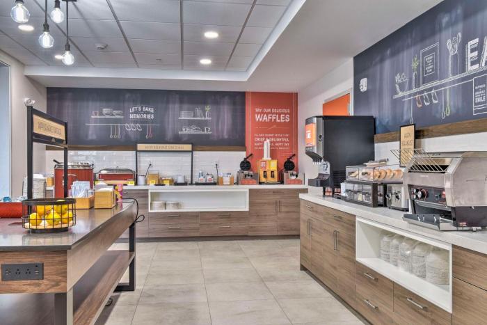 hampton inn and suites keene