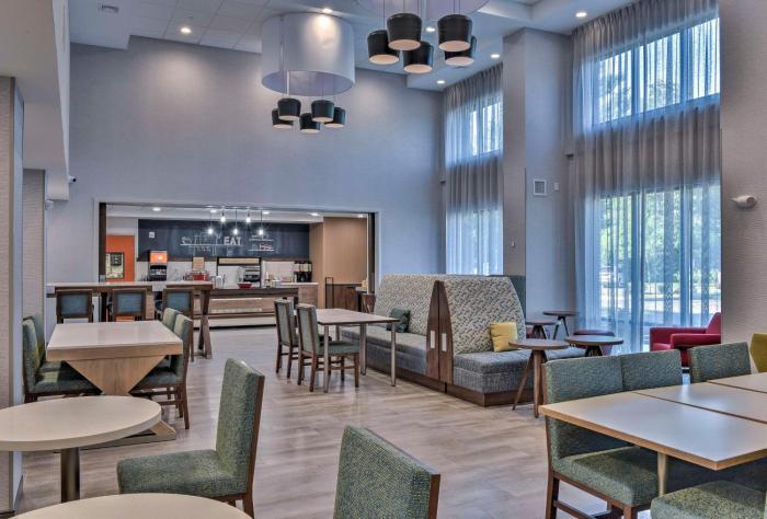 hampton inn and suites keene