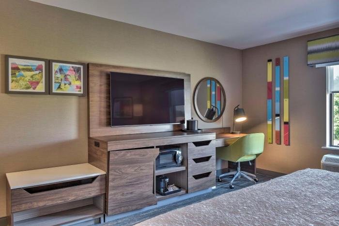 hampton inn and suites keene