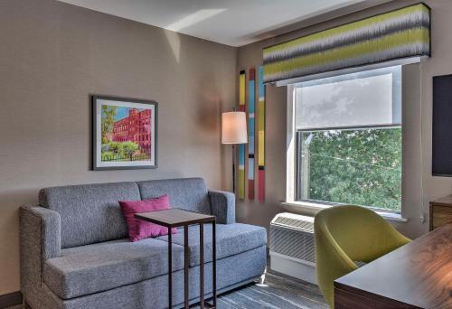 hampton inn and suites keene
