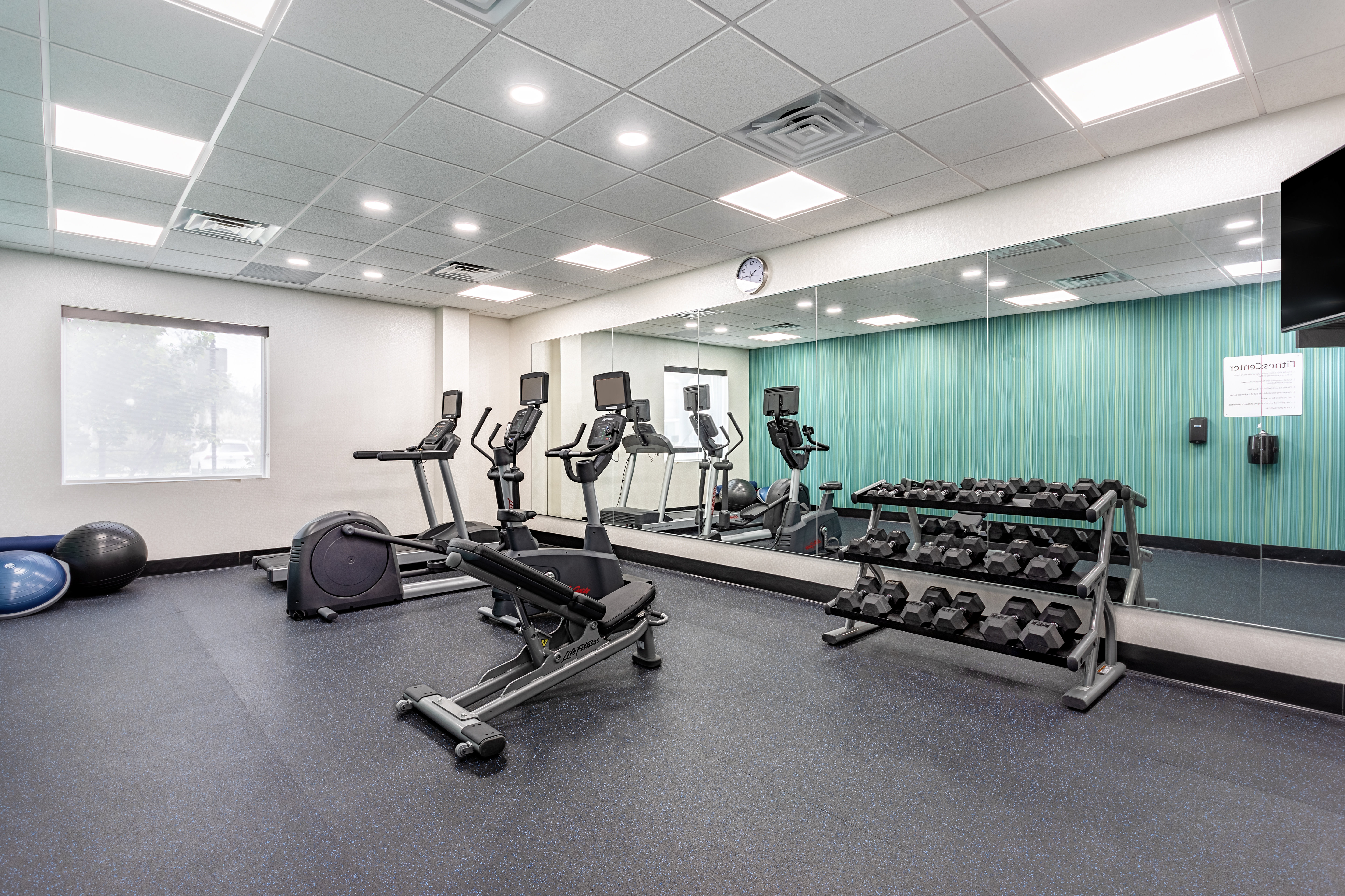holiday inn express and suites miramar an ihg hotel