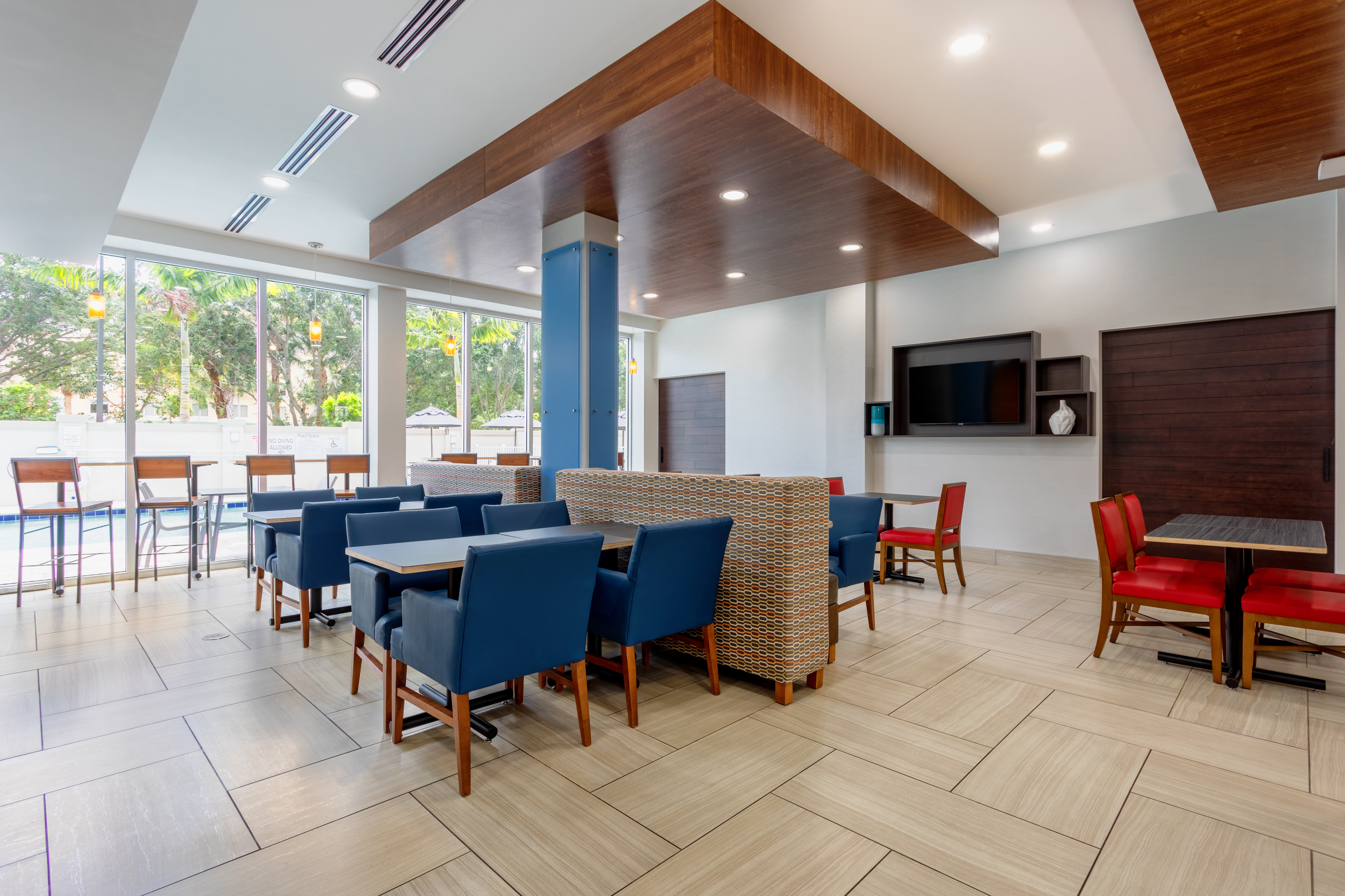 holiday inn express and suites miramar an ihg hotel