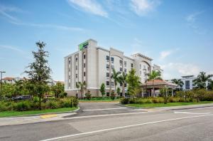holiday inn express and suites miramar an ihg hotel