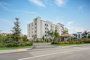 holiday inn express and suites miramar an ihg hotel