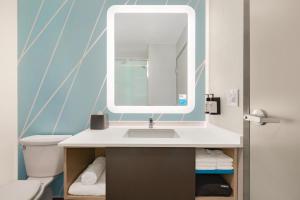 avid hotels chicago o hare des plaines