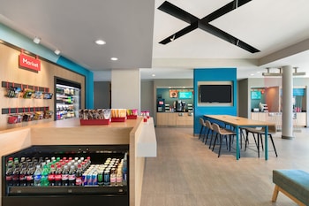 avid hotels chicago o hare des plaines