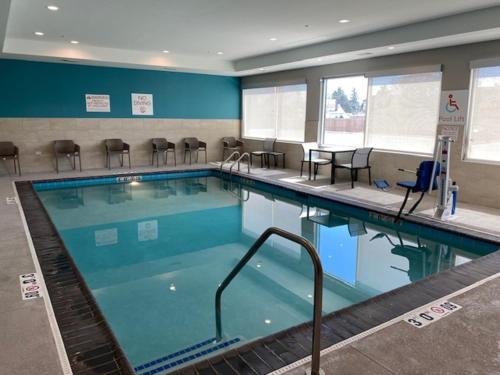 avid hotels chicago o hare des plaines