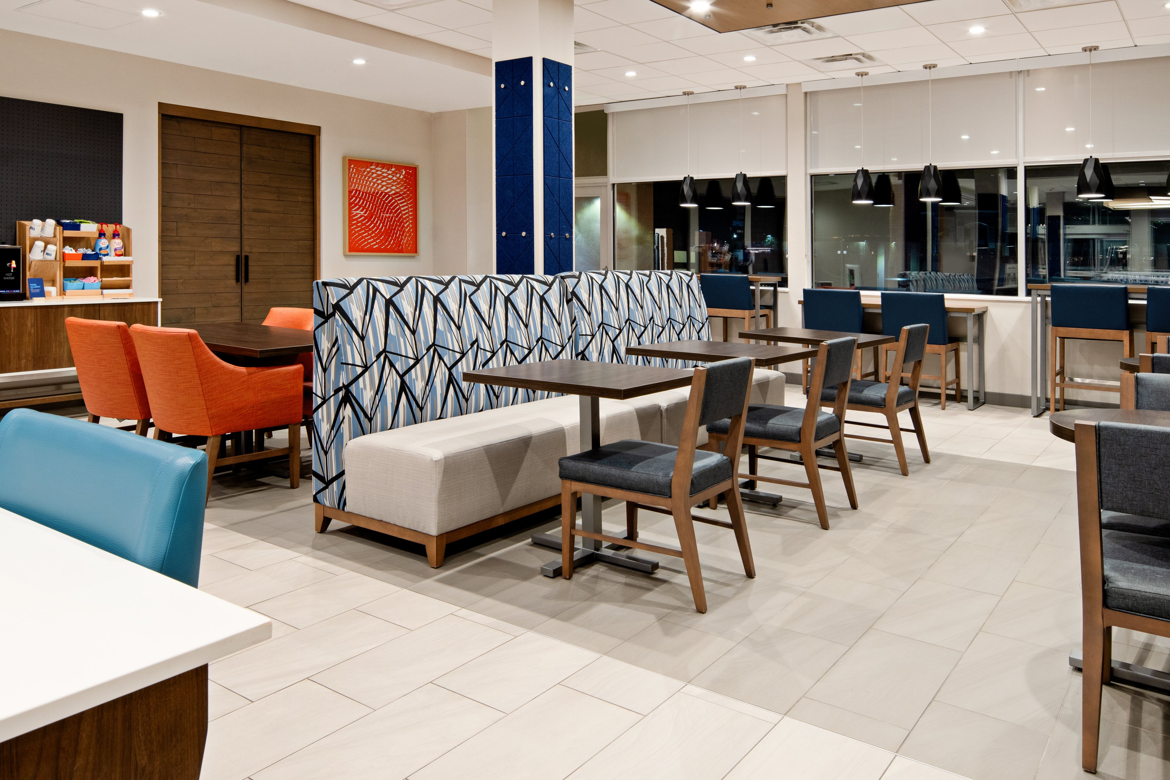 holiday inn express and suites palm desert millennium