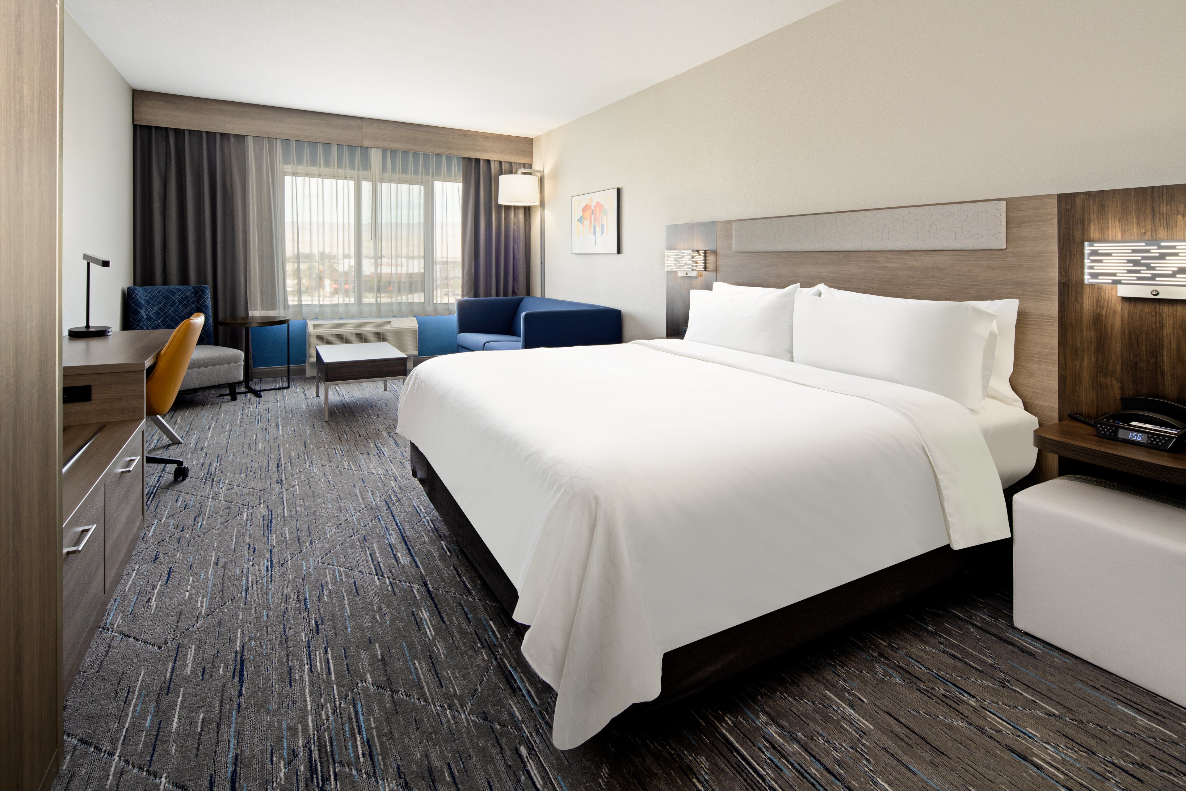 holiday inn express and suites palm desert millennium