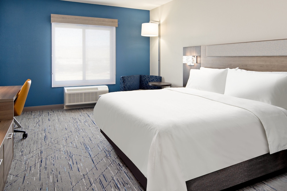holiday inn express and suites palm desert millennium