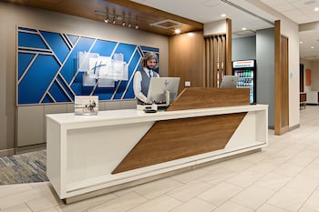 Holiday Inn Express & Suites Palm Desert -  Millennium,Palm Desert>>Indian Wells,2.5 star