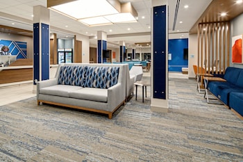 Holiday Inn Express & Suites Palm Desert -  Millennium,Palm Desert>>Indian Wells,2.5 star