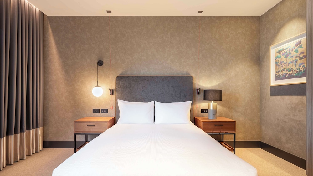 hilton woking